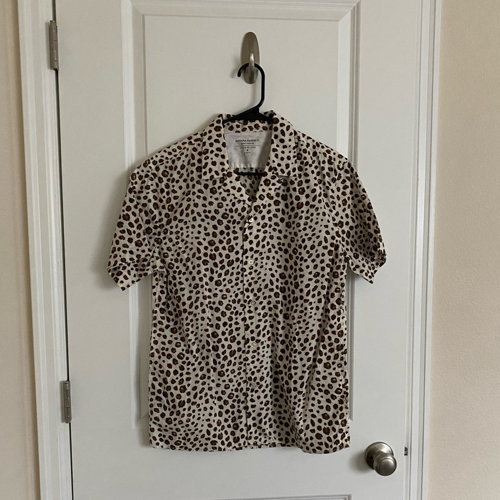 Banana Republic casual men’s button down